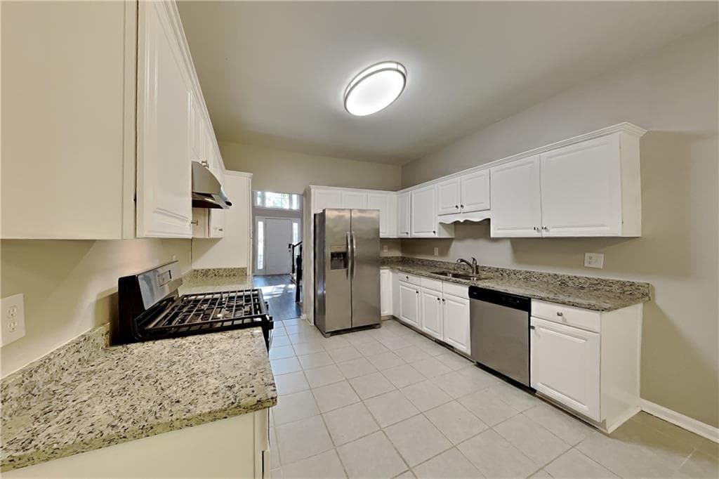 3 bedroom, 3 bathroom, 1,861 sq ft single family residence for rent at 3215 Aintree Chase, Cumming, GA 30028 for $2,340 a month — photo 4
