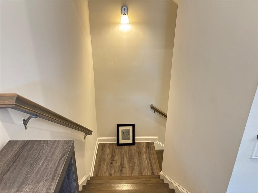 4 bedroom, 4 bathroom, 2,363 sq ft townhouse for rent at 7866 Laurel Crest Drive, Johns Creek, GA 30024 for $3,100 a month — photo 3
