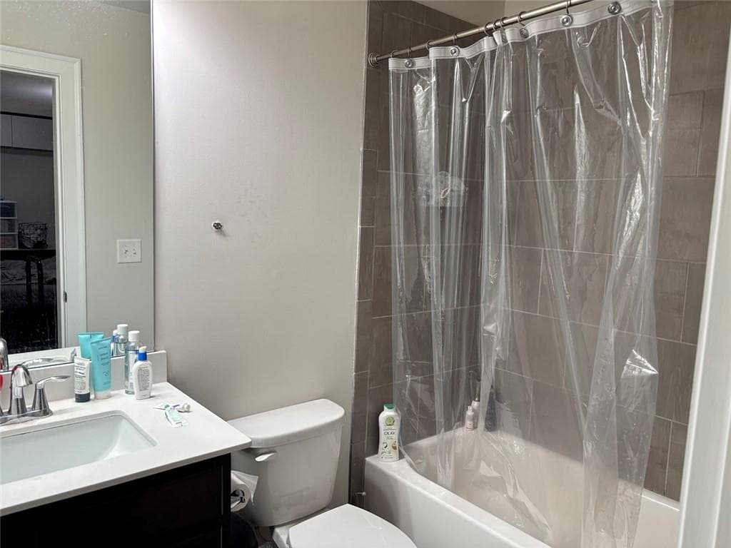 4 bedroom, 4 bathroom, 2,363 sq ft townhouse for rent at 7866 Laurel Crest Drive, Johns Creek, GA 30024 for $3,100 a month — photo 6