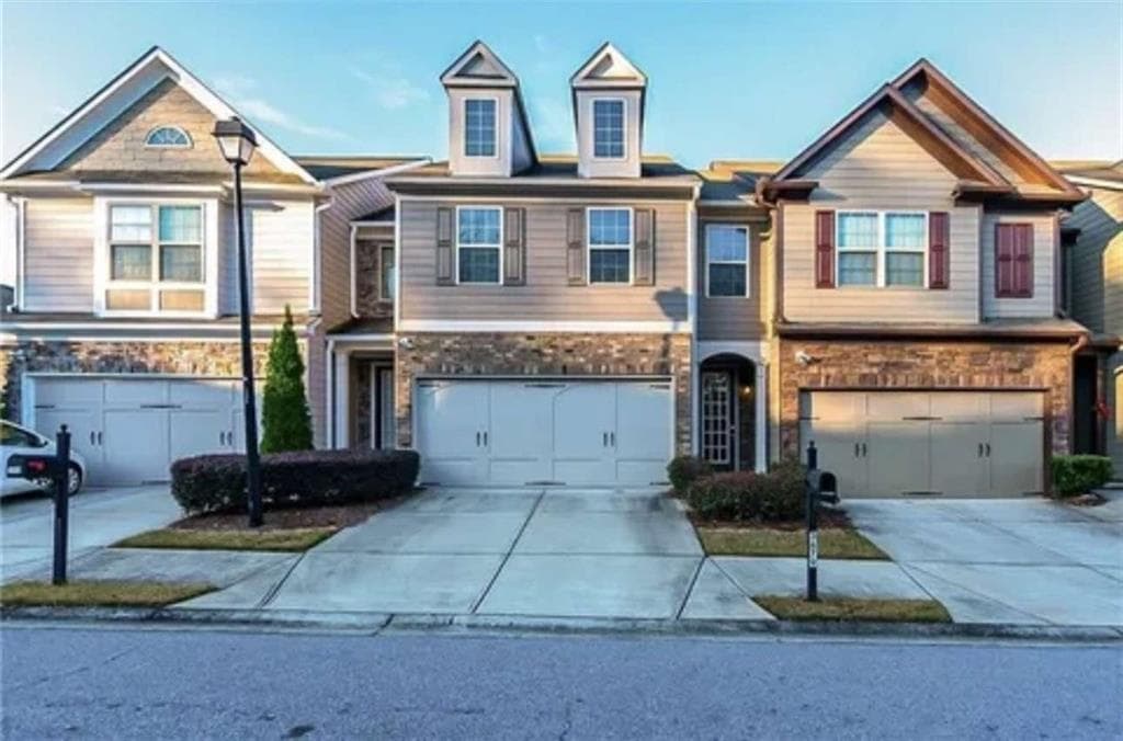 3 bedroom, 3 bathroom, 1,998 sq ft townhouse sold at 3679 Brockenhurst Drive, Buford, GA 30519