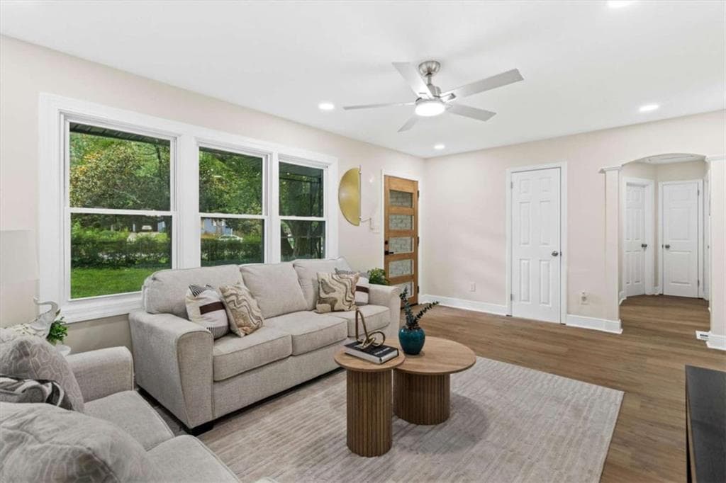 3 bedroom, 2 bathroom, 1,309 sq ft single family residence for sale at 3658 Brookcrest Circle, Decatur, GA 30032 — photo 10