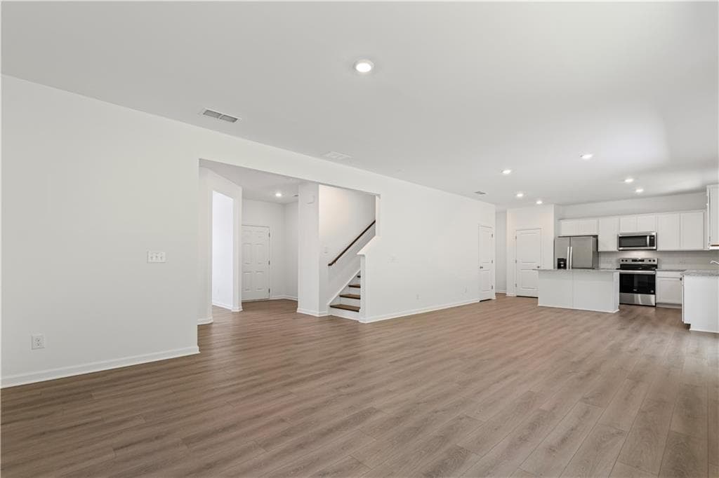 4 bedroom, 3 bathroom, 2,322 sq ft single family residence for sale at 3211 Proust Court, Gainesville, GA 30507 — photo 5