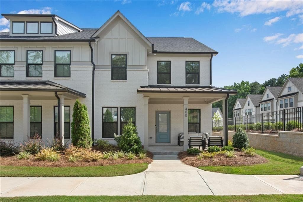3 bedroom, 4 bathroom, 2,399 sq ft townhouse for rent at 400 Renwood Trail, Johns Creek, GA 30097 for $3,650 a month — photo 1 of 52