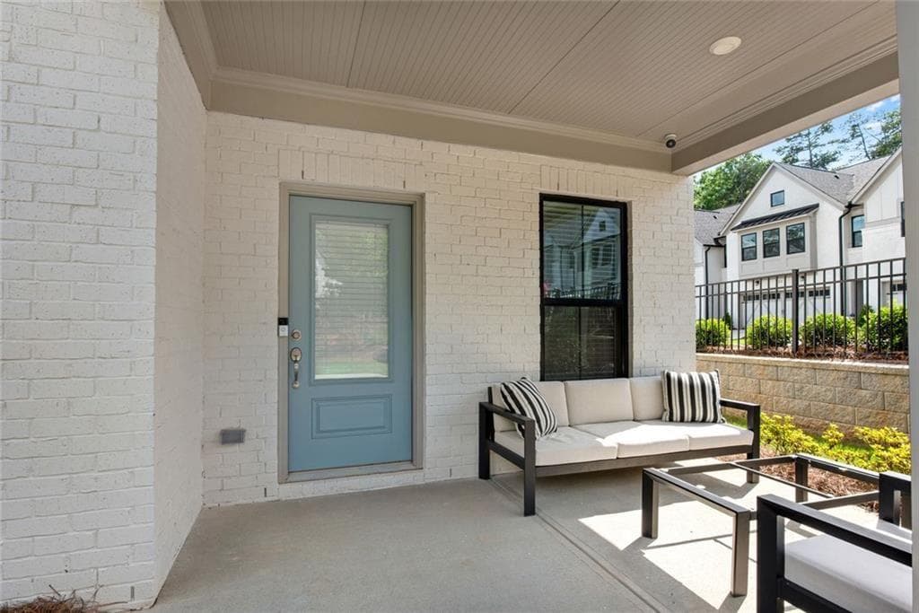 3 bedroom, 4 bathroom, 2,399 sq ft townhouse for rent at 400 Renwood Trail, Johns Creek, GA 30097 for $3,650 a month — photo 3