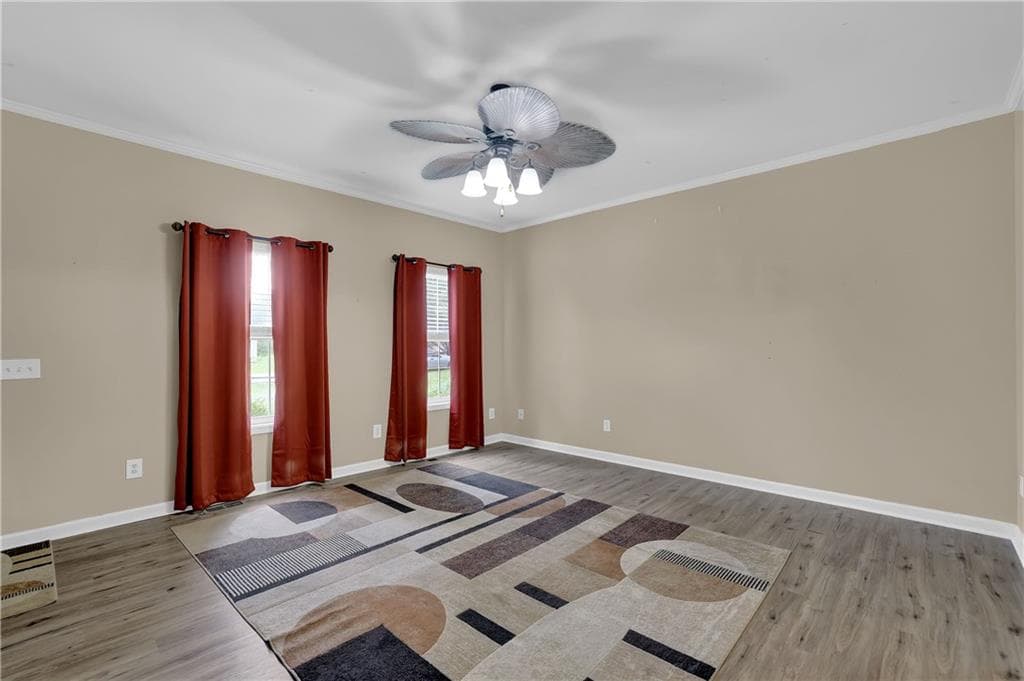 3 bedroom, 2 bathroom, 1,360 sq ft single family residence for sale at 5465 Mashburn Drive, Cumming, GA 30041 — photo 6