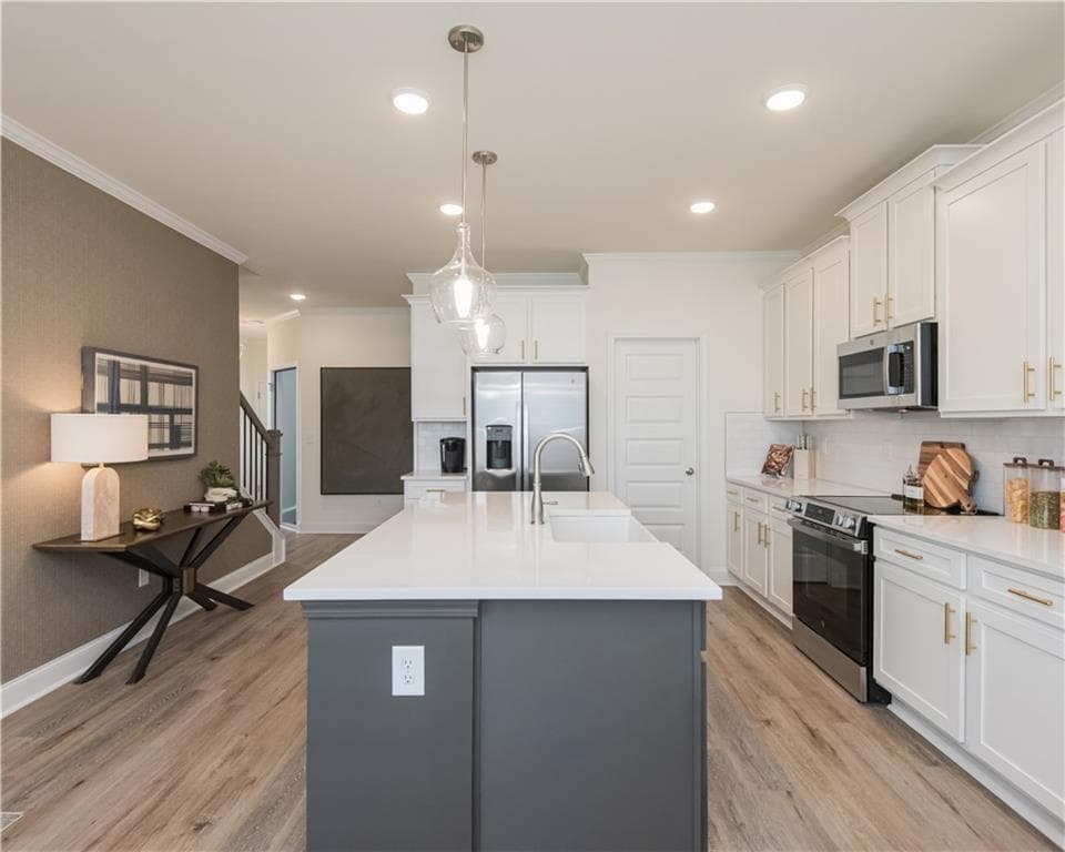 3 bedroom, 3 bathroom, 1,725 sq ft townhouse for sale at 6017 Silverbell Drive, Flowery Branch, GA 30542 — photo 8