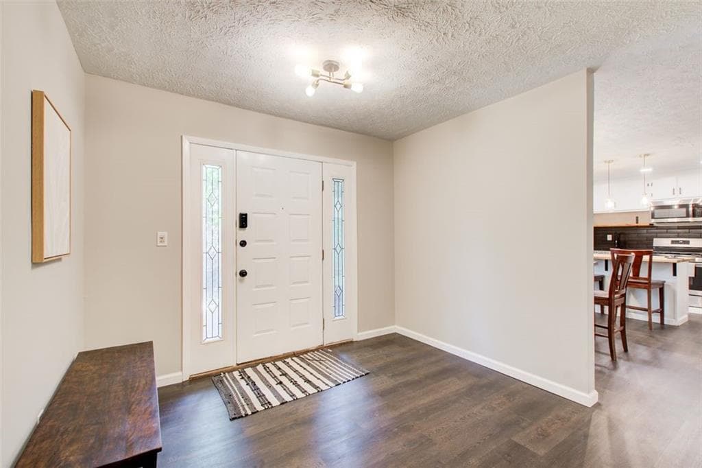 2 bedroom, 2 bathroom, 1,475 sq ft condominium for sale at 1306 Wynnes Ridge Circle, Marietta, GA 30067 — photo 6