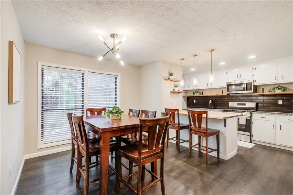 2 bedroom, 2 bathroom, 1,475 sq ft condominium for sale at 1306 Wynnes Ridge Circle, Marietta, GA 30067 — photo 7