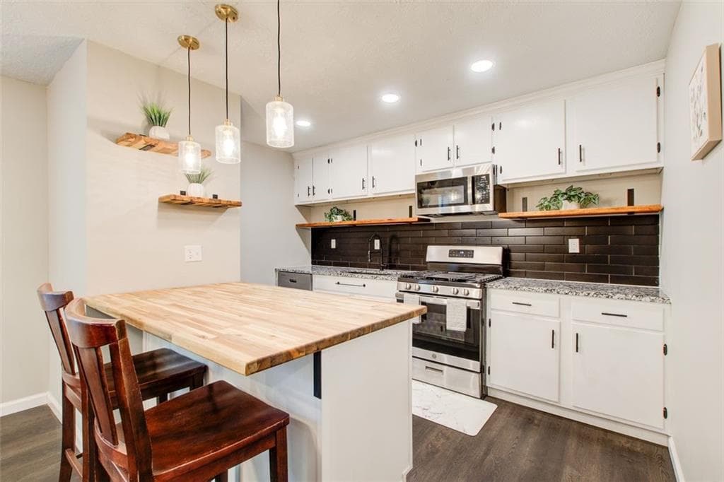 2 bedroom, 2 bathroom, 1,475 sq ft condominium for sale at 1306 Wynnes Ridge Circle, Marietta, GA 30067 — photo 8