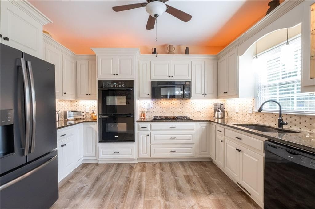 5 bedroom, 4 bathroom, 2,488 sq ft single family residence for sale at 4967 Reed Field Drive, Oakwood, GA 30566 — photo 4