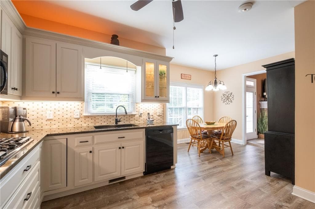 5 bedroom, 4 bathroom, 2,488 sq ft single family residence for sale at 4967 Reed Field Drive, Oakwood, GA 30566 — photo 6