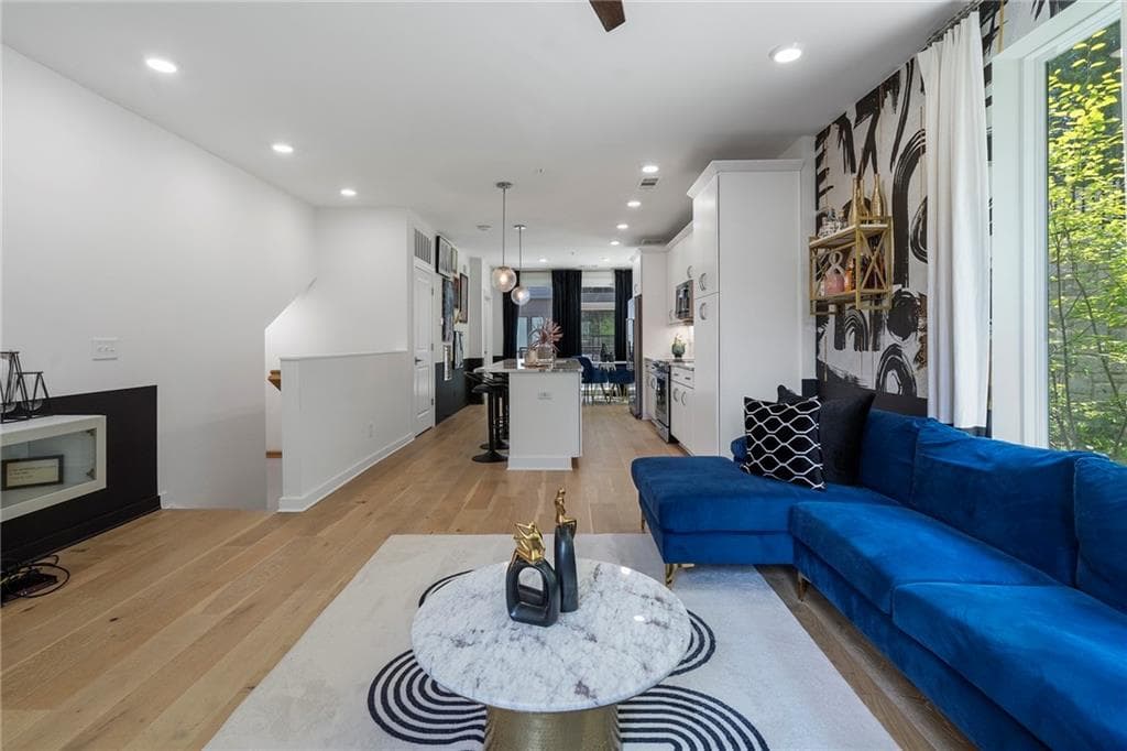 2 bedroom, 2 bathroom, 1,318 sq ft townhouse for rent at 371 Pratt Drive 207, Atlanta, GA 30315 for $3,200 a month — photo 6