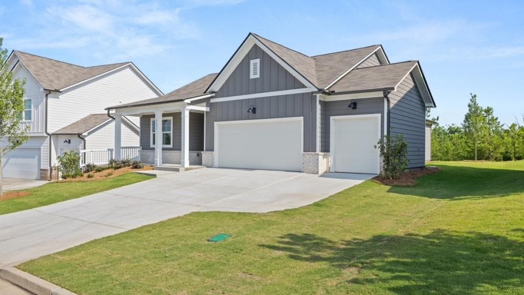 4 bedroom, 2 bathroom, 1,774 sq ft single family residence for sale at 4092 Peregrine Way, Gainesville, GA 30506 — photo 2