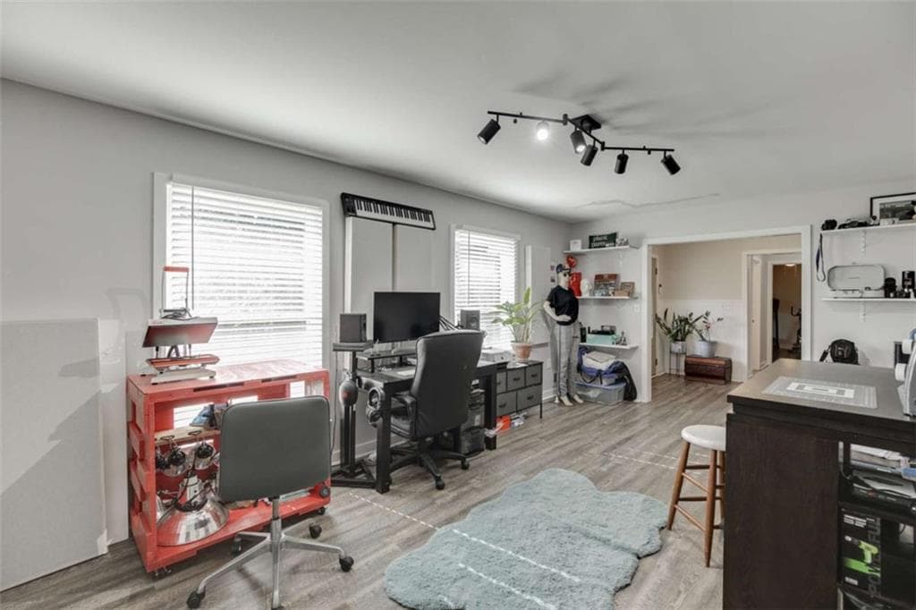 4 bedroom, 3 bathroom, 2,734 sq ft single family residence under contract at 3614 Revere Road, Atlanta, GA 30331 — photo 7
