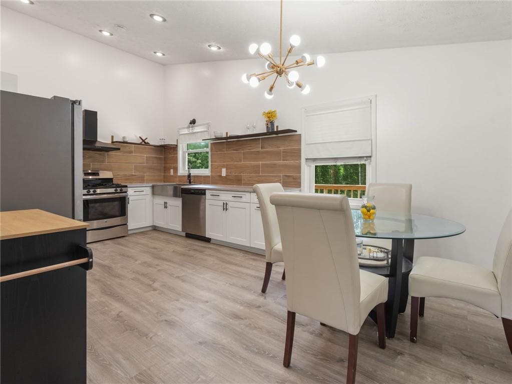 3 bedroom, 2 bathroom, 1,994 sq ft single family residence for sale at 4533 Cresant Lane, Douglasville, GA 30135 — photo 7