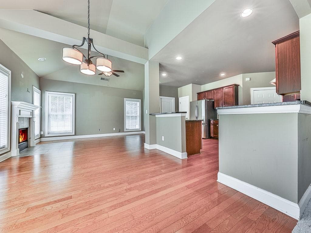 4 bedroom, 3 bathroom, 2,615 sq ft single family residence for sale at 1429 Tamarack Lakes Drive, Powder Springs, GA 30127 — photo 7
