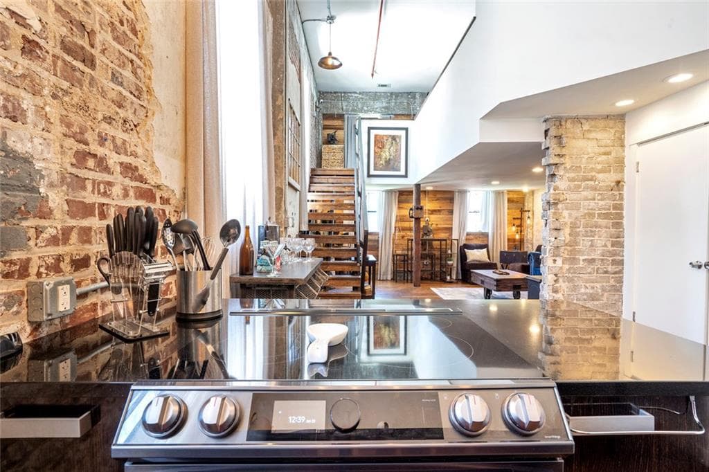1 bedroom, 1 bathroom, 926 sq ft condominium for rent at 650 Glen Iris Drive 30, Atlanta, GA 30308 for $2,475 a month — photo 10