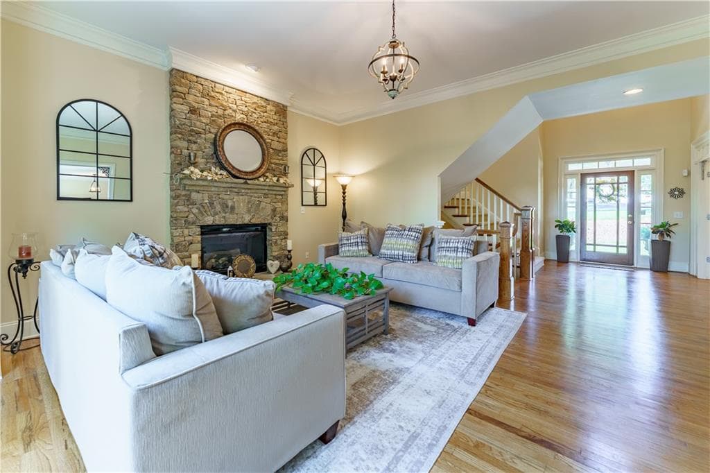 6 bedroom, 5 bathroom, 5,110 sq ft single family residence for sale at 6011 Lost Maple Lane, Sugar Hill, GA 30518 — photo 10