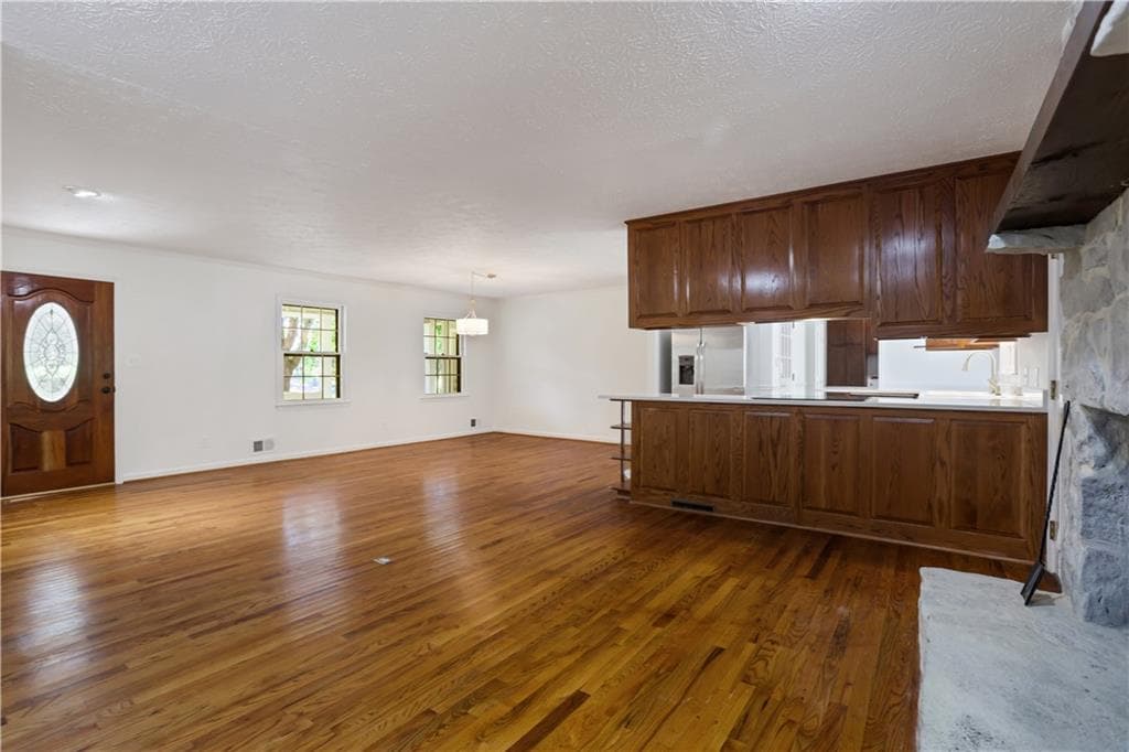 4 bedroom, 3 bathroom, 1,672 sq ft single family residence for rent at 4684 Ben Hill Drive, Oakwood, GA 30566 for $2,200 a month — photo 9