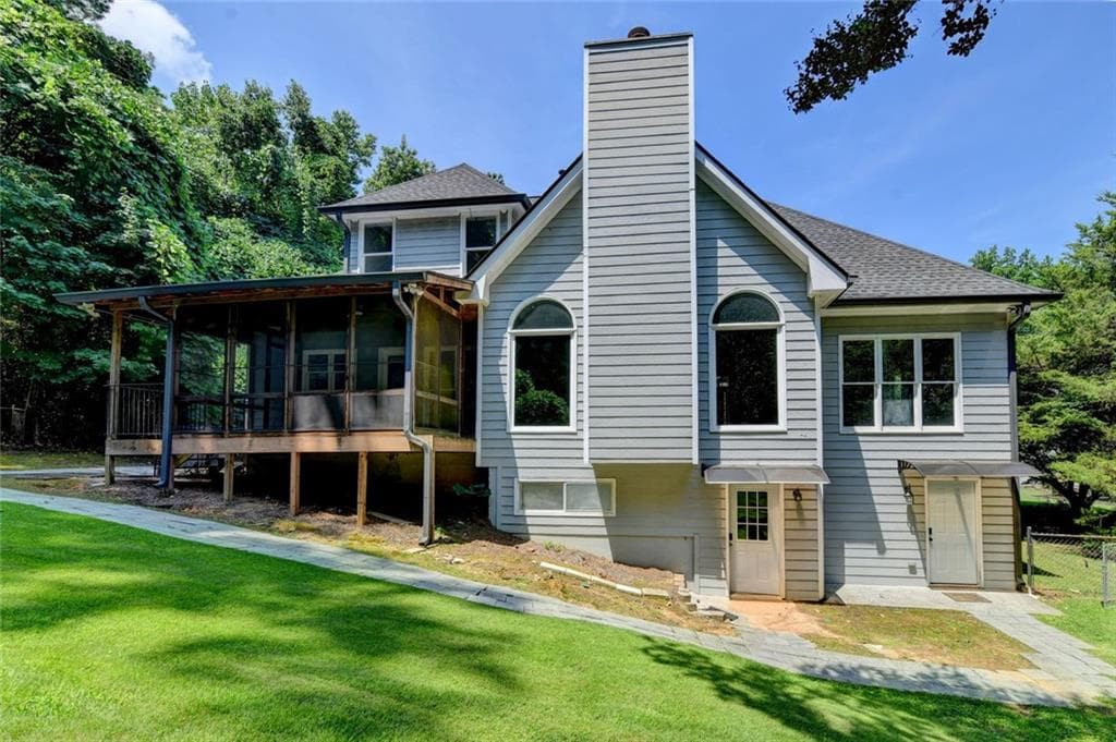 7 bedroom, 7 bathroom, 4,600 sq ft single family residence for sale at 5730 Elm Tree Drive, Buford, GA 30518 — photo 3