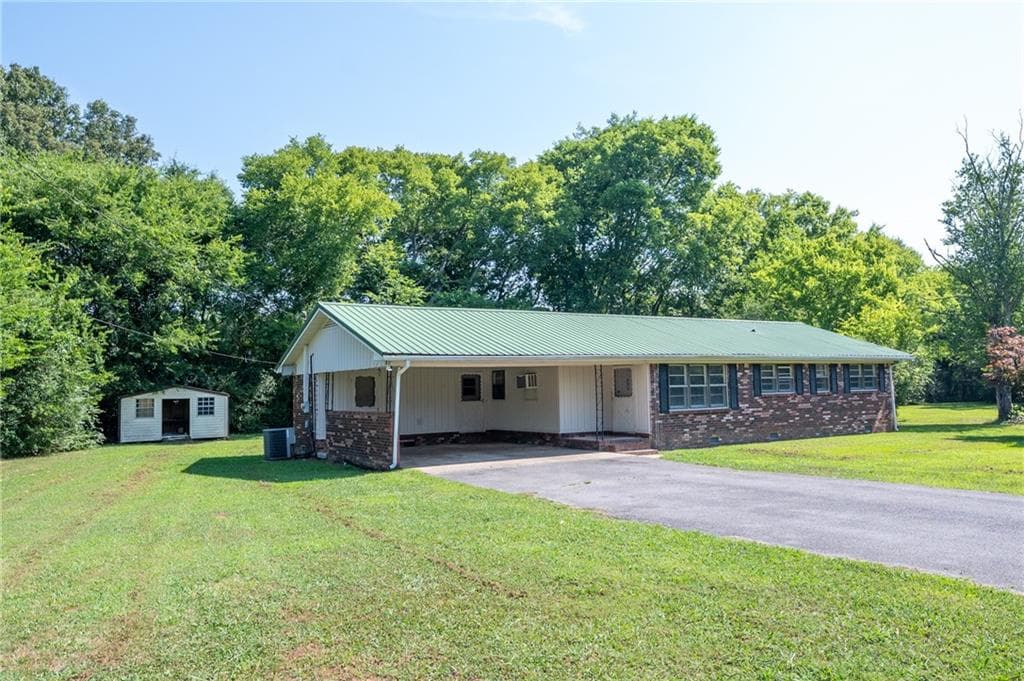 168 Holcomb Road