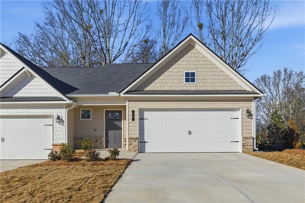 3 bedroom, 3 bathroom, 1,681 sq ft townhouse for sale at 16 Silver Leaf Lane 1, Dawsonville, GA 30534