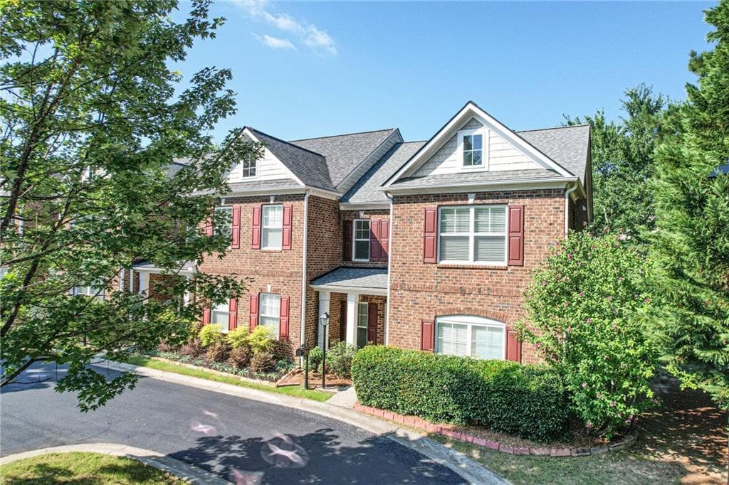 3 bedroom, 3 bathroom, 1,905 sq ft townhouse sold at 1144 Lake Point Way, Suwanee, GA 30024