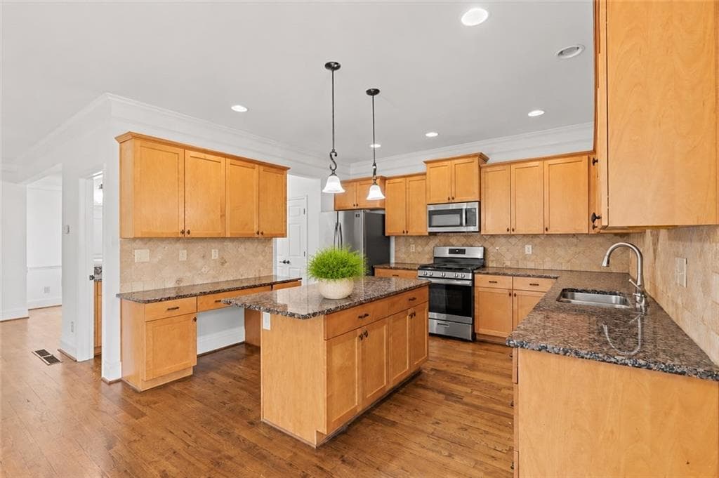 3 bedroom, 4 bathroom, 3,709 sq ft single family residence for rent at 1410 Eastland Road, Atlanta, GA 30316 for $2,700 a month — photo 9