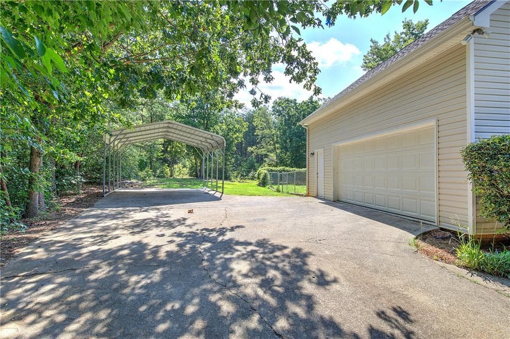 3 bedroom, 2 bathroom, 1,176 sq ft single family residence for sale at 49 Indian Hills Drive, Rydal, GA 30171 — photo 3