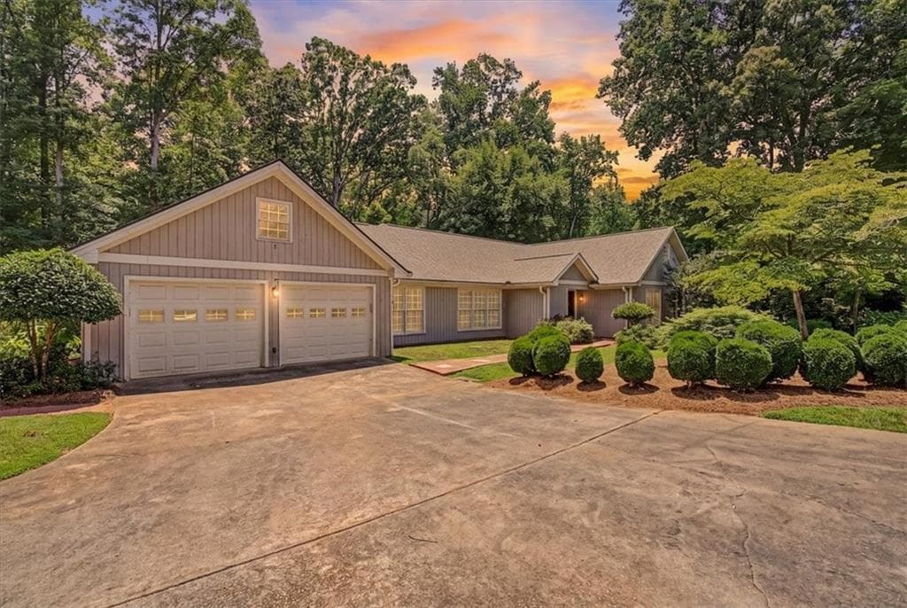 4 bedroom, 3 bathroom, 2,841 sq ft single family residence sold at 271 Weatherstone Parkway, Marietta, GA 30068
