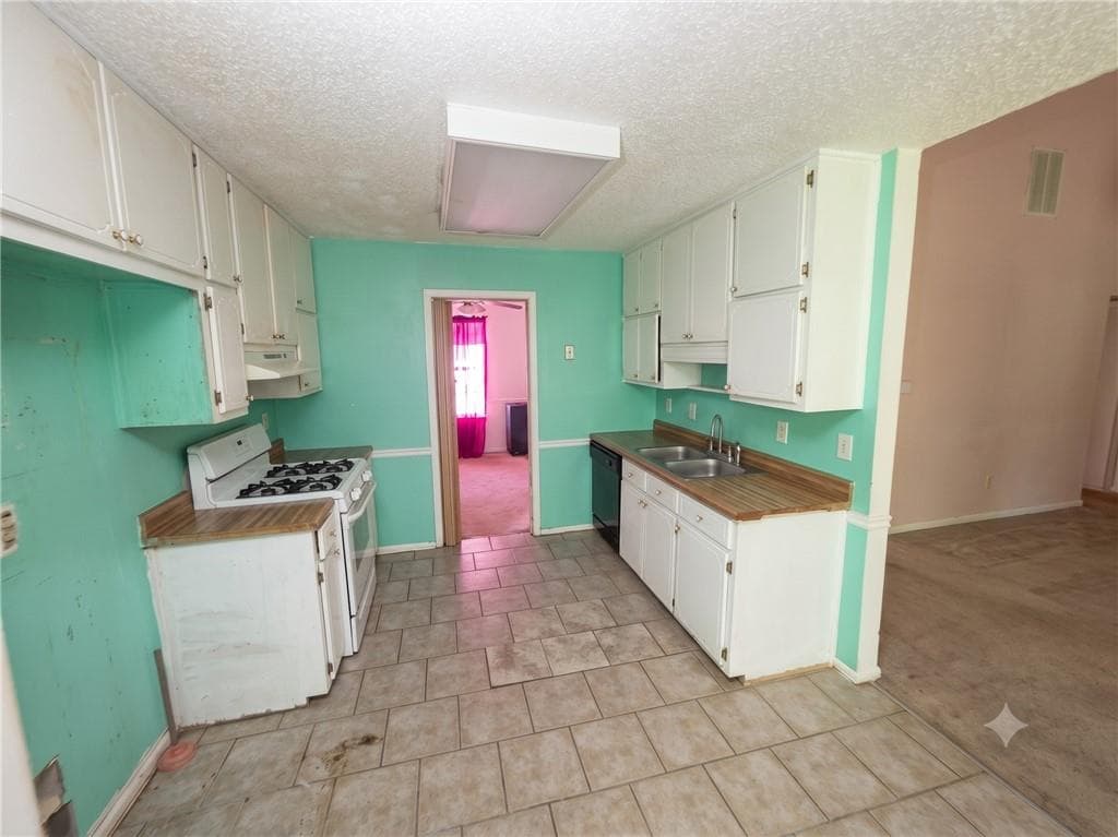 4 bedroom, 3 bathroom, 2,081 sq ft single family residence for sale at 1254 Brett Court, Riverdale, GA 30296 — photo 7