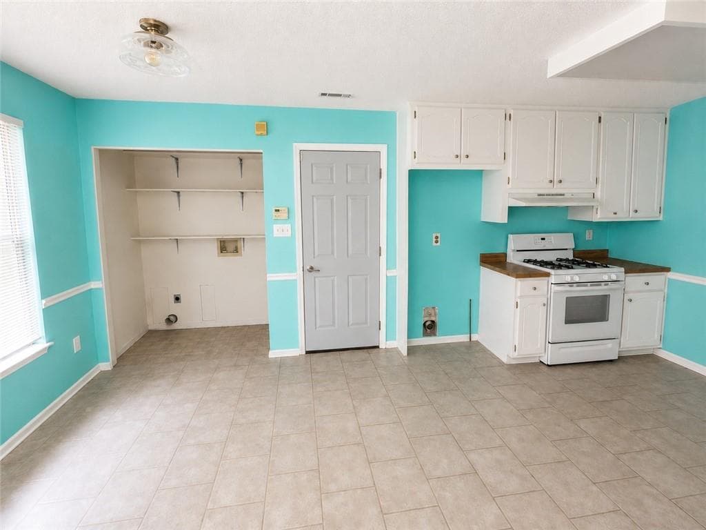 4 bedroom, 3 bathroom, 2,081 sq ft single family residence for sale at 1254 Brett Court, Riverdale, GA 30296 — photo 8