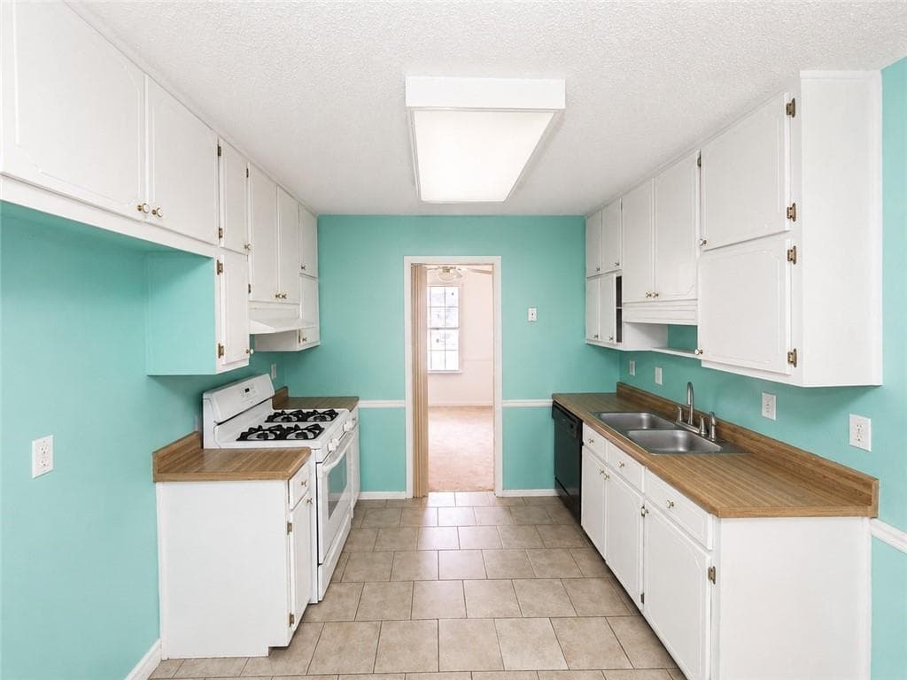 4 bedroom, 3 bathroom, 2,081 sq ft single family residence for sale at 1254 Brett Court, Riverdale, GA 30296 — photo 9