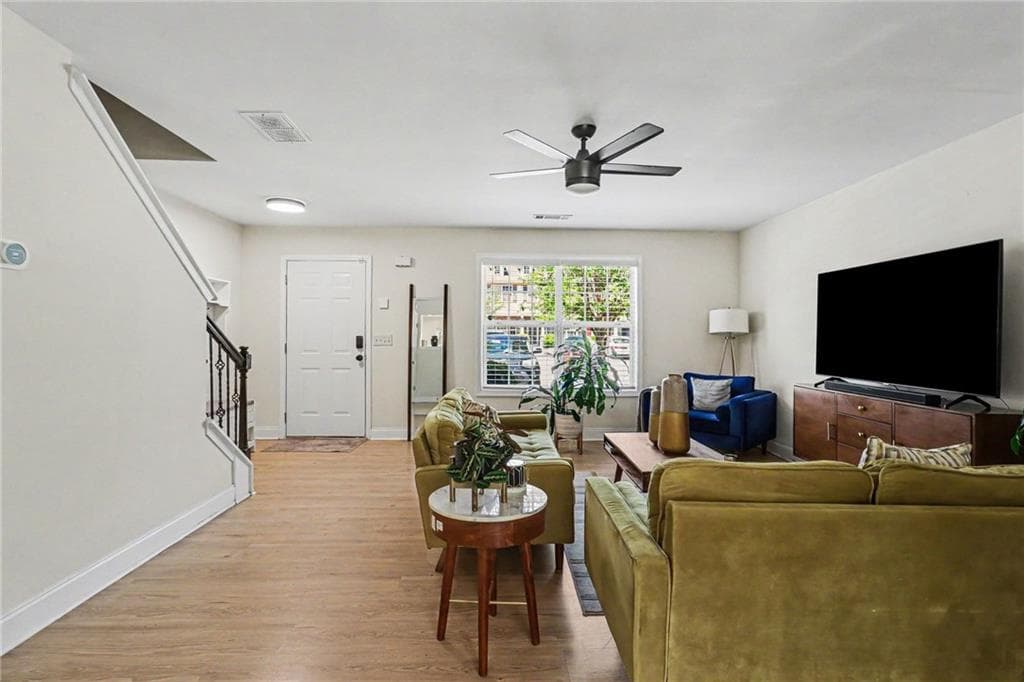 2 bedroom, 3 bathroom, 1,596 sq ft townhouse for sale at 7050 Galloway Point, Riverdale, GA 30296 — photo 5