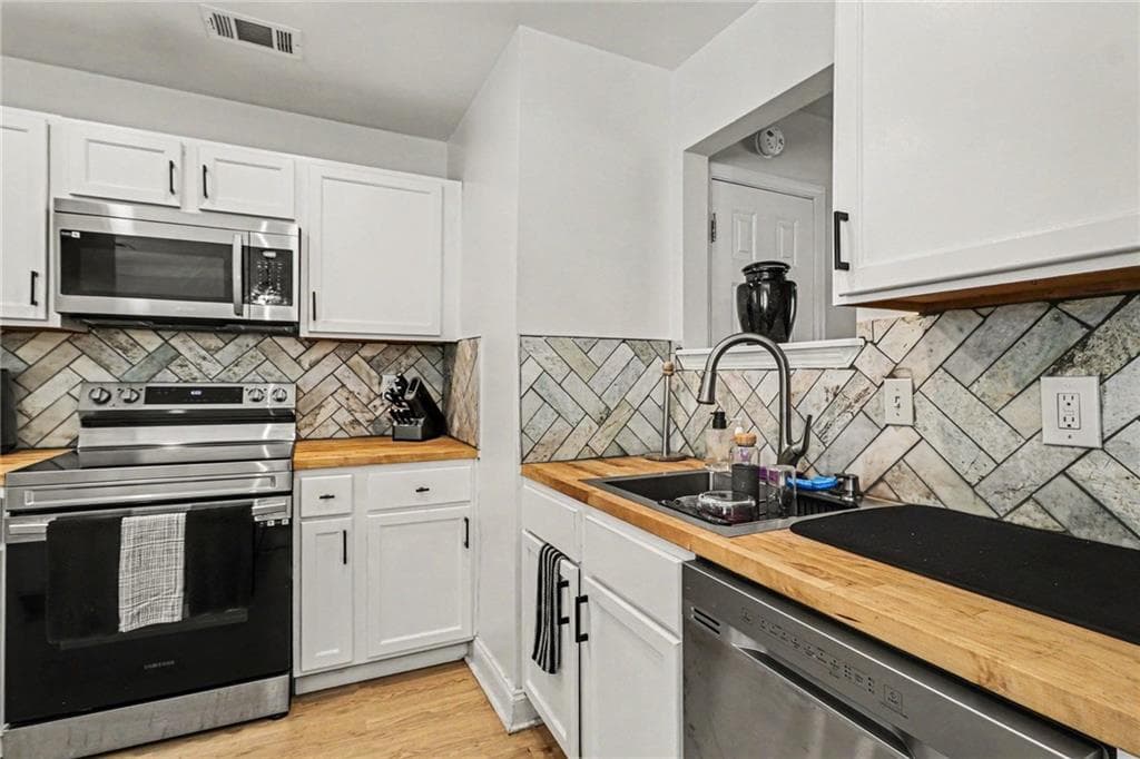 2 bedroom, 3 bathroom, 1,596 sq ft townhouse for sale at 7050 Galloway Point, Riverdale, GA 30296 — photo 6
