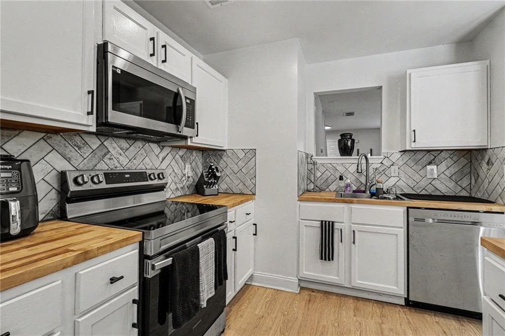 2 bedroom, 3 bathroom, 1,596 sq ft townhouse for sale at 7050 Galloway Point, Riverdale, GA 30296 — photo 7