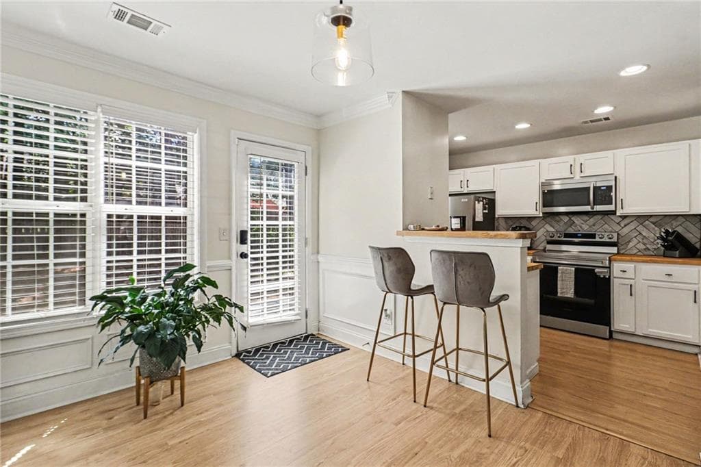 2 bedroom, 3 bathroom, 1,596 sq ft townhouse for sale at 7050 Galloway Point, Riverdale, GA 30296 — photo 10