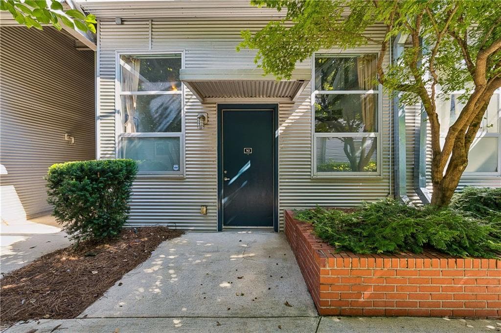 1 bedroom, 2 bathroom, 1,131 sq ft condominium for sale at 400 Village Parkway 143, Atlanta, GA 30306 — photo 1 of 43