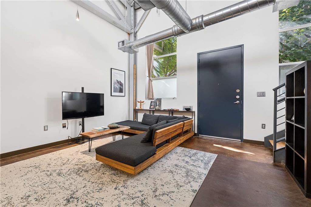 1 bedroom, 2 bathroom, 1,131 sq ft condominium for sale at 400 Village Parkway 143, Atlanta, GA 30306 — photo 4