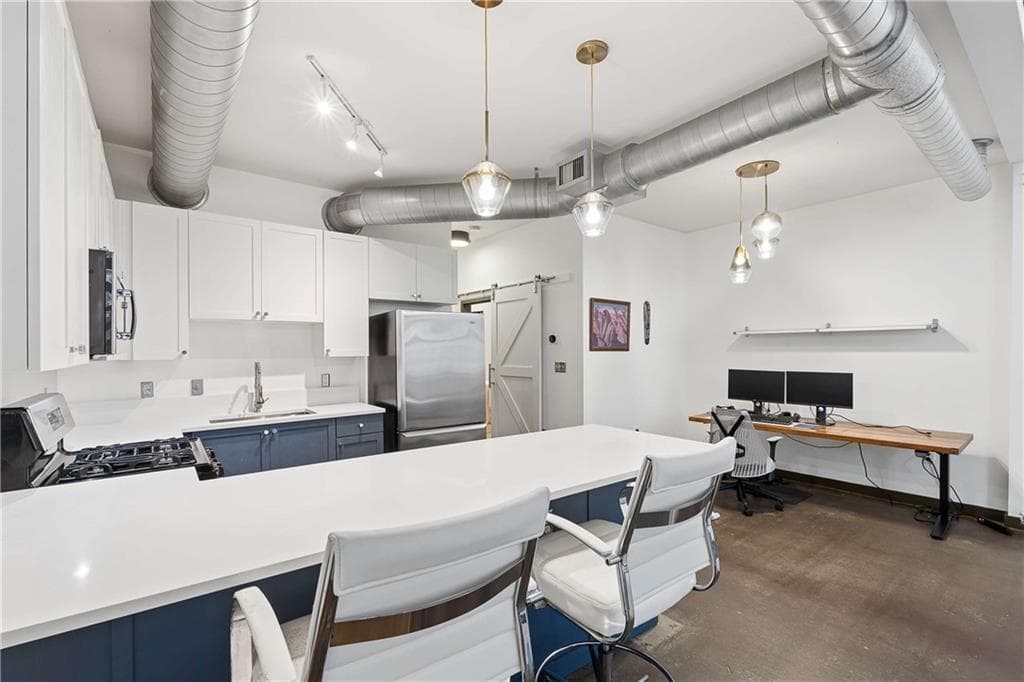 1 bedroom, 2 bathroom, 1,131 sq ft condominium for sale at 400 Village Parkway 143, Atlanta, GA 30306 — photo 7