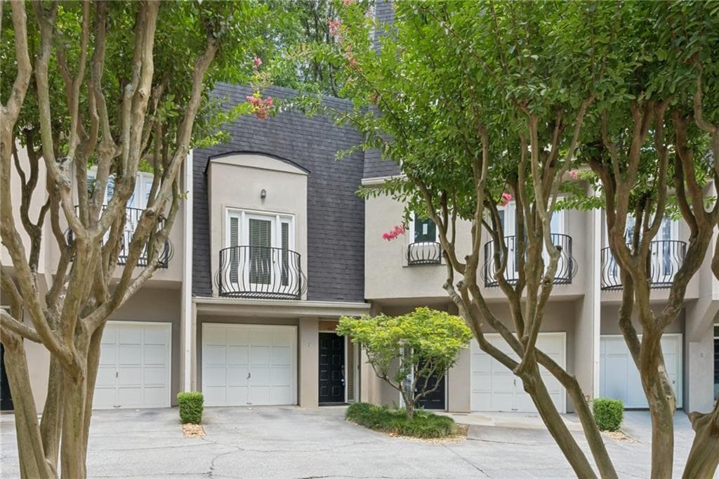 2 bedroom, 3 bathroom, 1,472 sq ft condominium sold at 1467 Monroe Drive 7, Atlanta, GA 30324