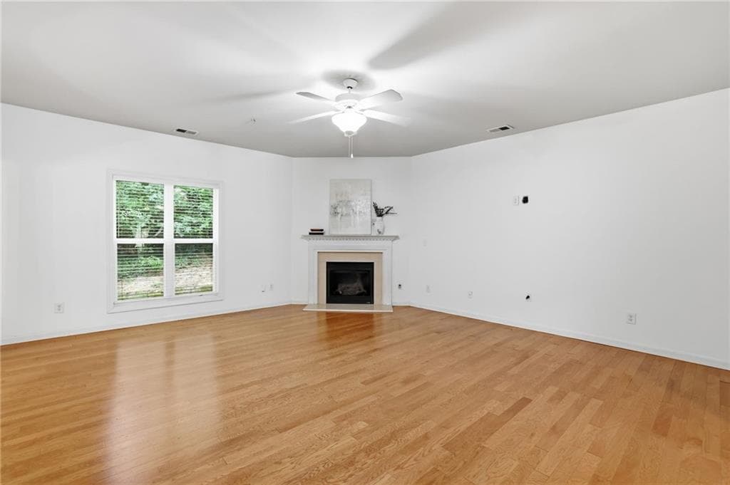 3 bedroom, 3 bathroom, 2,190 sq ft townhouse for sale at 969 Brownstone Lane 18, Marietta, GA 30008 — photo 5