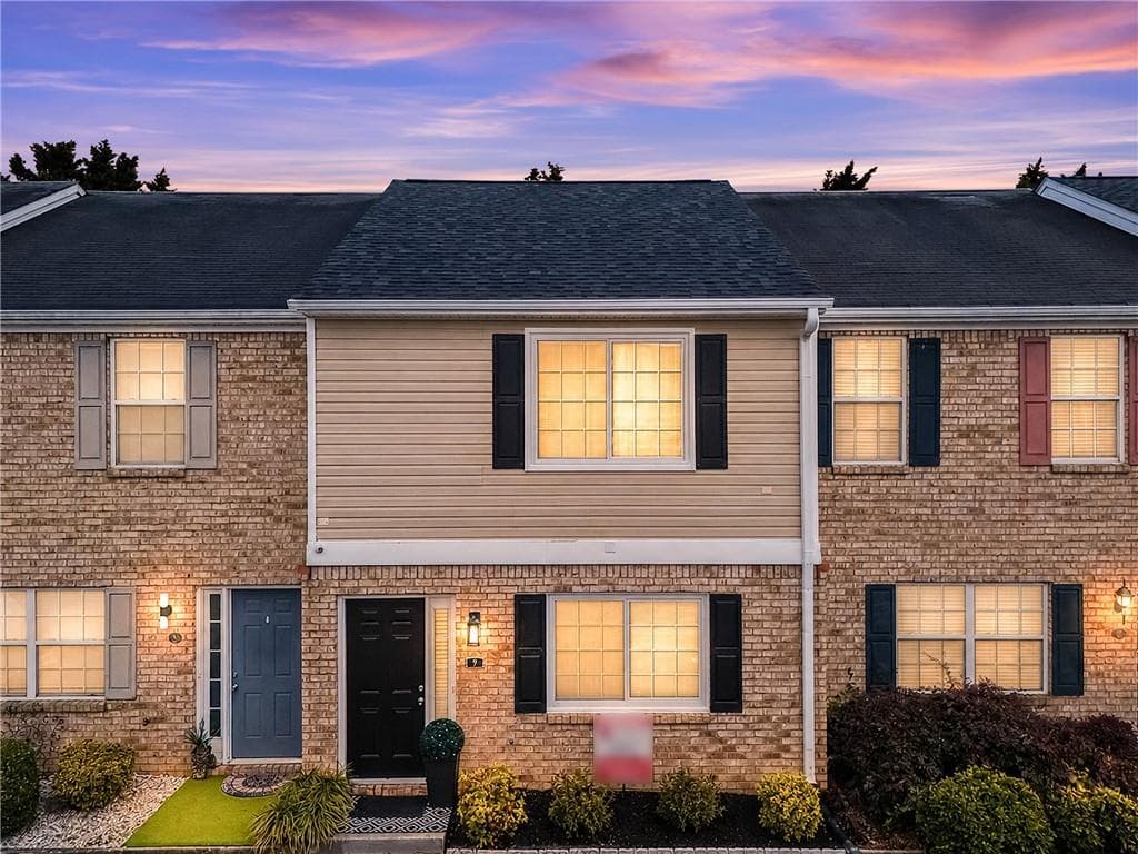 2 bedroom, 3 bathroom, 1,116 sq ft townhouse for sale at 9 Princeton Place Drive, Adairsville, GA 30103 — photo 2