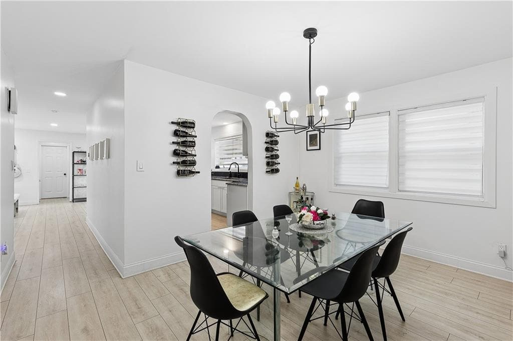 3 bedroom, 2 bathroom, 2,388 sq ft single family residence for sale at 700 Cedar Knoll Drive, Roswell, GA 30076 — photo 8