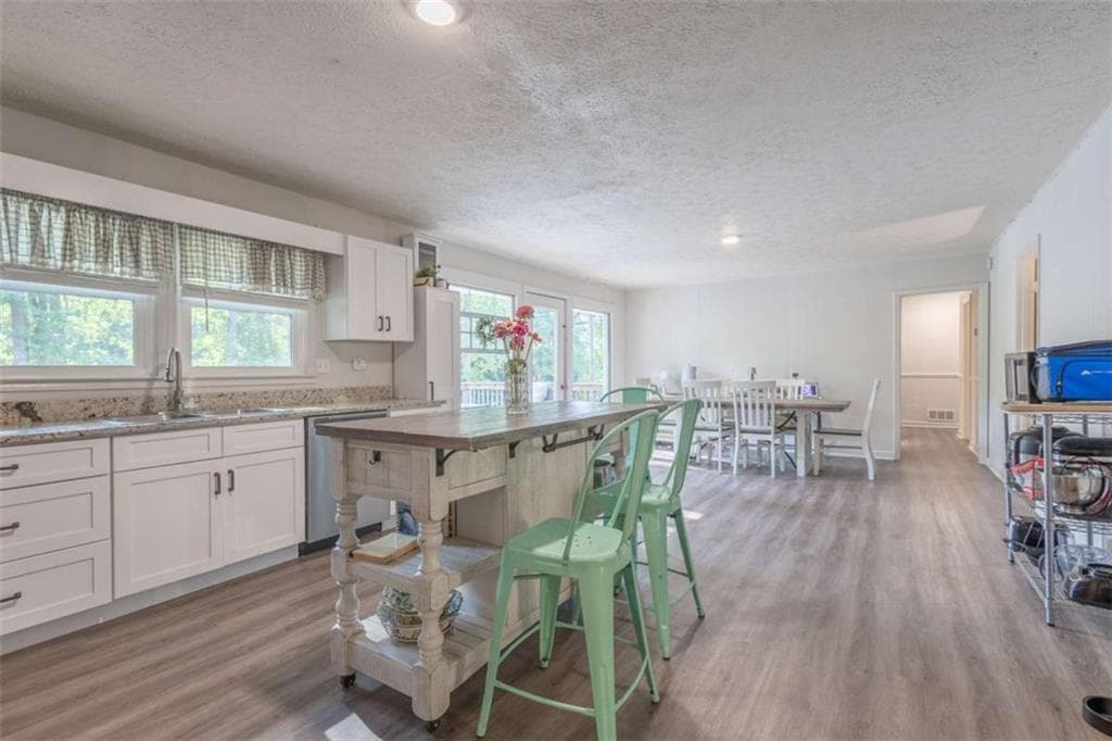 4 bedroom, 2 bathroom, 2,100 sq ft single family residence under contract at 45 Lee Drive, Carrollton, GA 30116 — photo 10