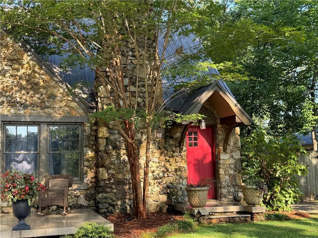 5 bedroom, 2 bathroom, 3,066 sq ft single family residence for sale at 607 N College Street, Cedartown, GA 30125 — photo 8