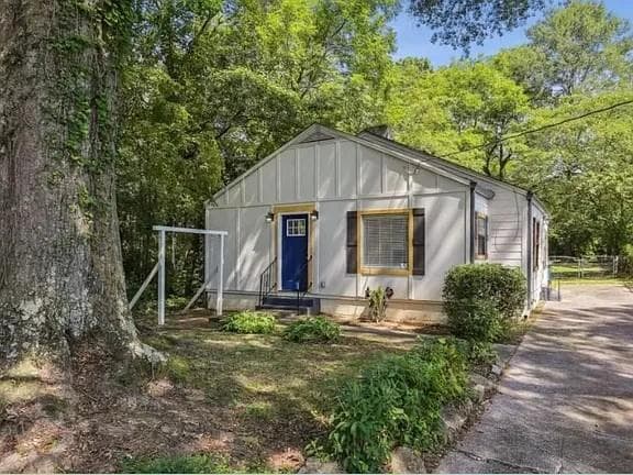 3 bedroom, 3 bathroom, 1,298 sq ft single family residence for rent at 1295 Mcclure Avenue, Atlanta, GA 30314 for $2,100 a month — photo 1 of 4
