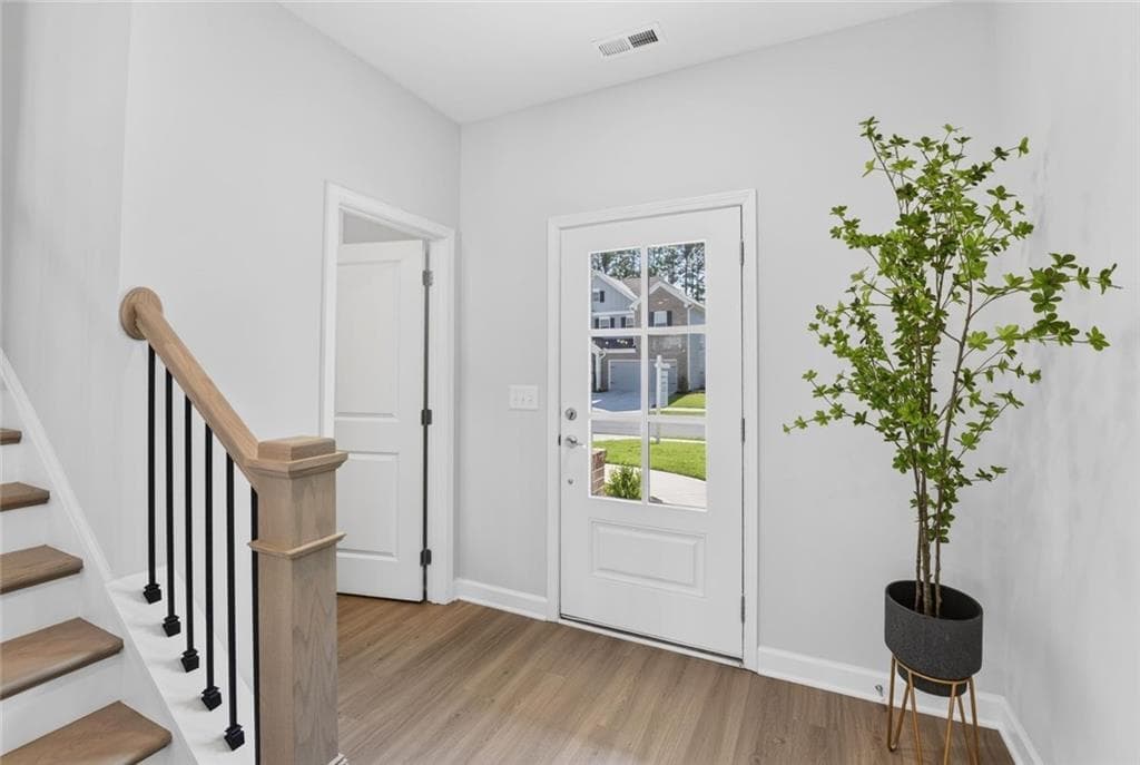 4 bedroom, 3 bathroom, 2,572 sq ft single family residence under contract at 1700 Fulmont Circle, Mableton, GA 30126 — photo 6