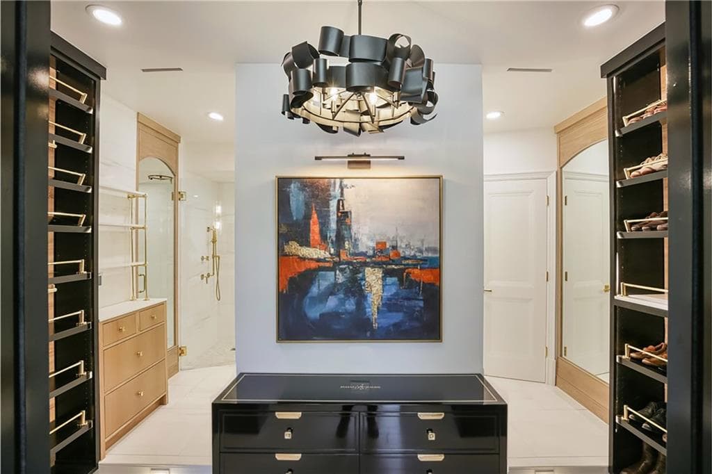 2 bedroom, 2 bathroom condominium for rent at 2575 Peachtree Road 7G, Atlanta, GA 30305 for $9,000 a month — photo 1 of 32