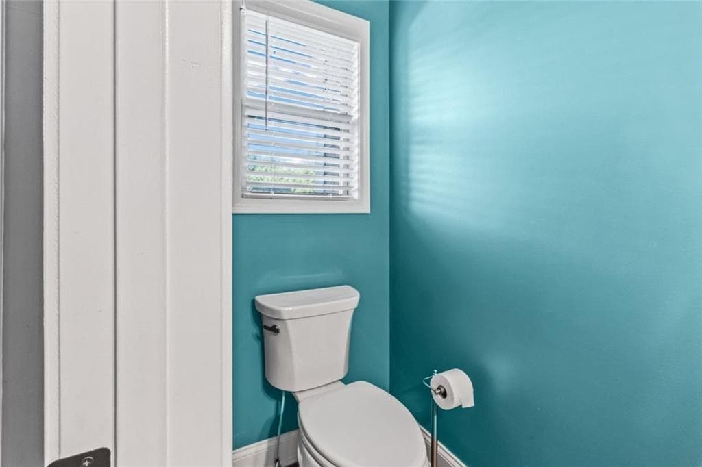 4 bedroom, 4 bathroom, 2,387 sq ft single family residence for sale at 173 Dawson Manor Drive, Dawsonville, GA 30534 — photo 6